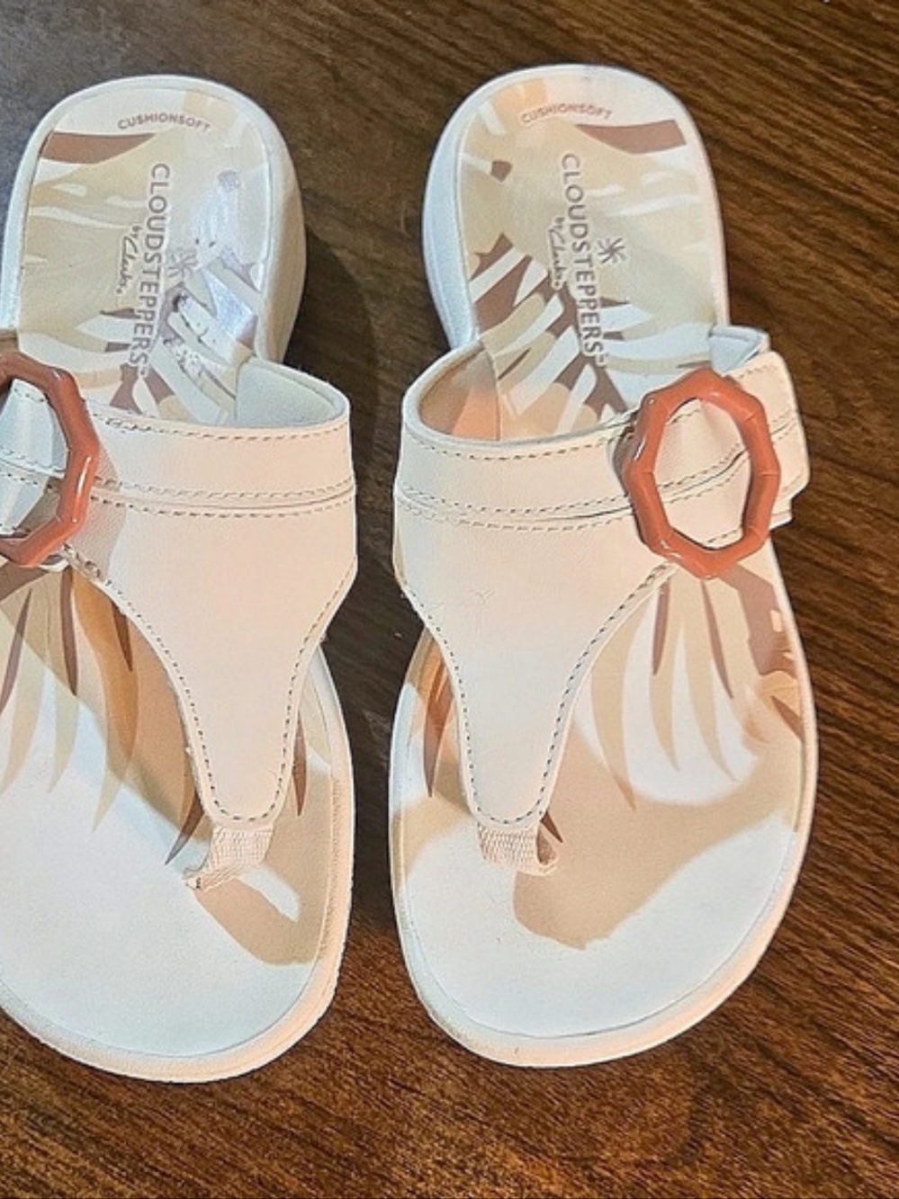 Clarks Cloudsteppers Breeze Sea Sandal Strappy Sandals in White & Pink